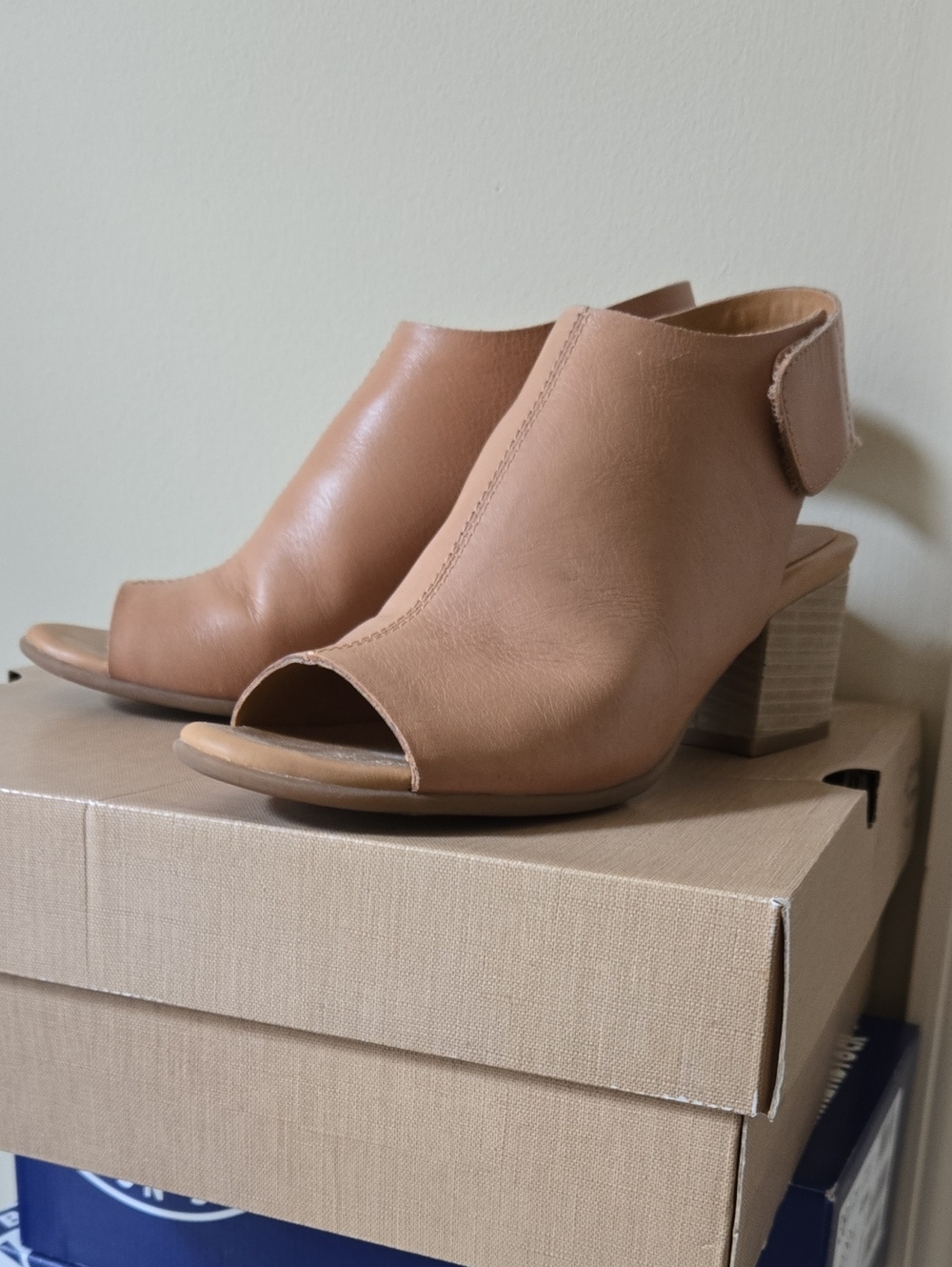 Kork-Ease Tan Open-Toe Leather Mule with Block Heel